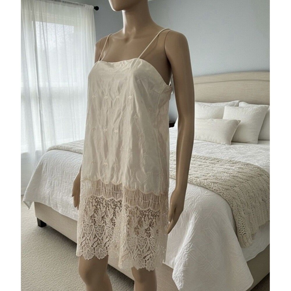 VTG Victoria Secret Women's M Lace Trim Satin Chemise Nightgown RARE NEW READ